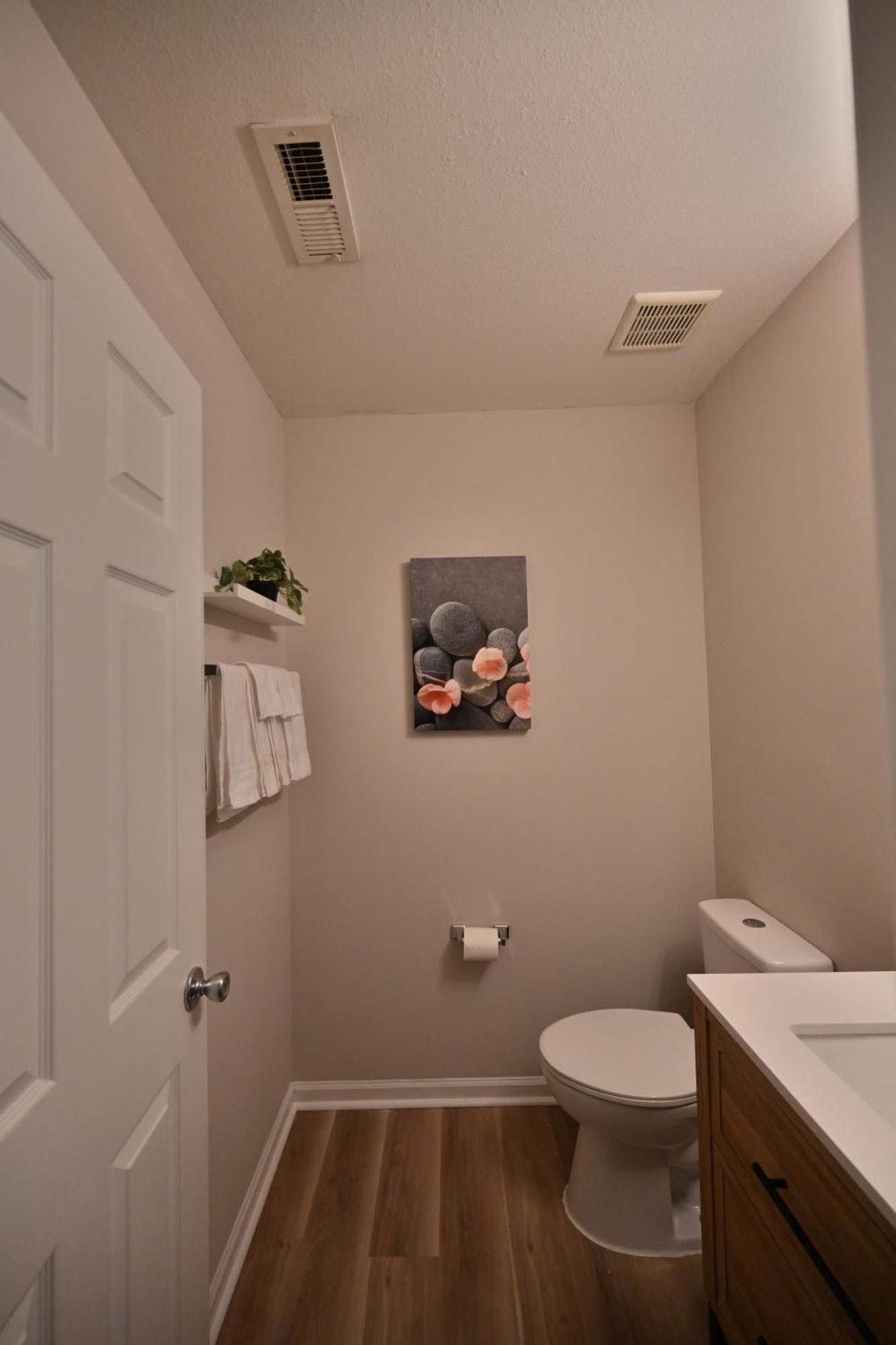 Appartamento Amazing Renovated Townhouse Greensboro Esterno foto